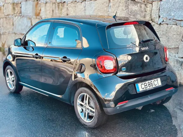 Smart ForFour 2021 - 13900 EUR, 16000 km - AUTO.MOTO.pt - 16000km - foto 4 de 22