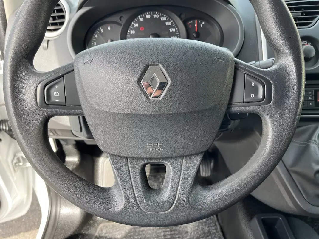 Renault Kangoo 1.5 DCi Maxi 2021 - 13250 EUR, 125000 km - AUTO.MOTO.pt - 125000km - foto 14 de 39