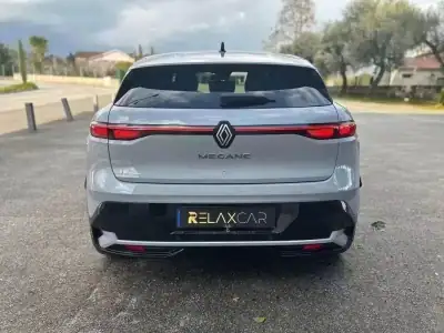 Renault Mégane E-Tech 2022 - 24999 EUR, 101000 km - AUTO.MOTO.pt - 101000km - foto 12 de 35
