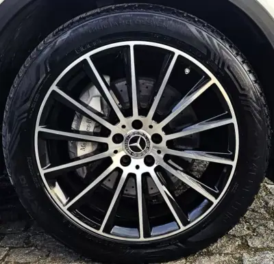 Mercedes-Benz GLC 220 2018 - 44500 EUR, 88000 km - AUTO.MOTO.pt - 88000km - foto 14 de 30