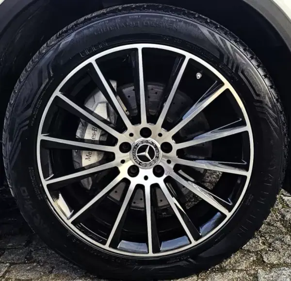 Mercedes-Benz GLC 220 2018 - 44500 EUR, 88000 km - AUTO.MOTO.pt - 88000km - foto 14 de 30