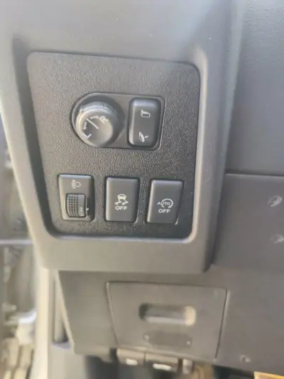 Nissan Qashqai 2013 - 9980 EUR, 197150 km - AUTO.MOTO.pt - 197150km - foto 28 de 40