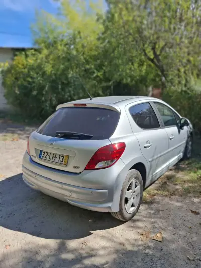 Peugeot 207 2011 - 100 EUR, 201010 km - foto 4 de 6
