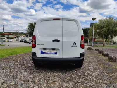 Citroën Berlingo 1.5 Bluehdi M Clube 102cv 2021 - 12990 EUR, 156055 km - AUTO.MOTO.pt - 156055km - foto 5 de 10