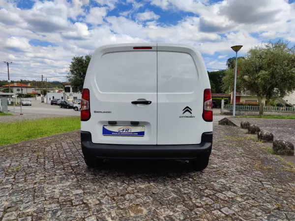 Citroën Berlingo 1.5 Bluehdi M Clube 102cv 2021 - 12990 EUR, 156055 km - AUTO.MOTO.pt - 156055km - foto 5 de 10