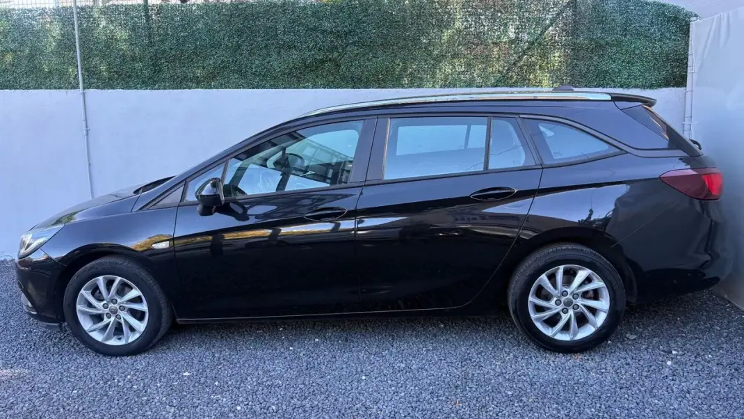 Opel Astra Sports Tourer 2019 - 9400 EUR, 159000 km - 159000km - foto 3 de 12