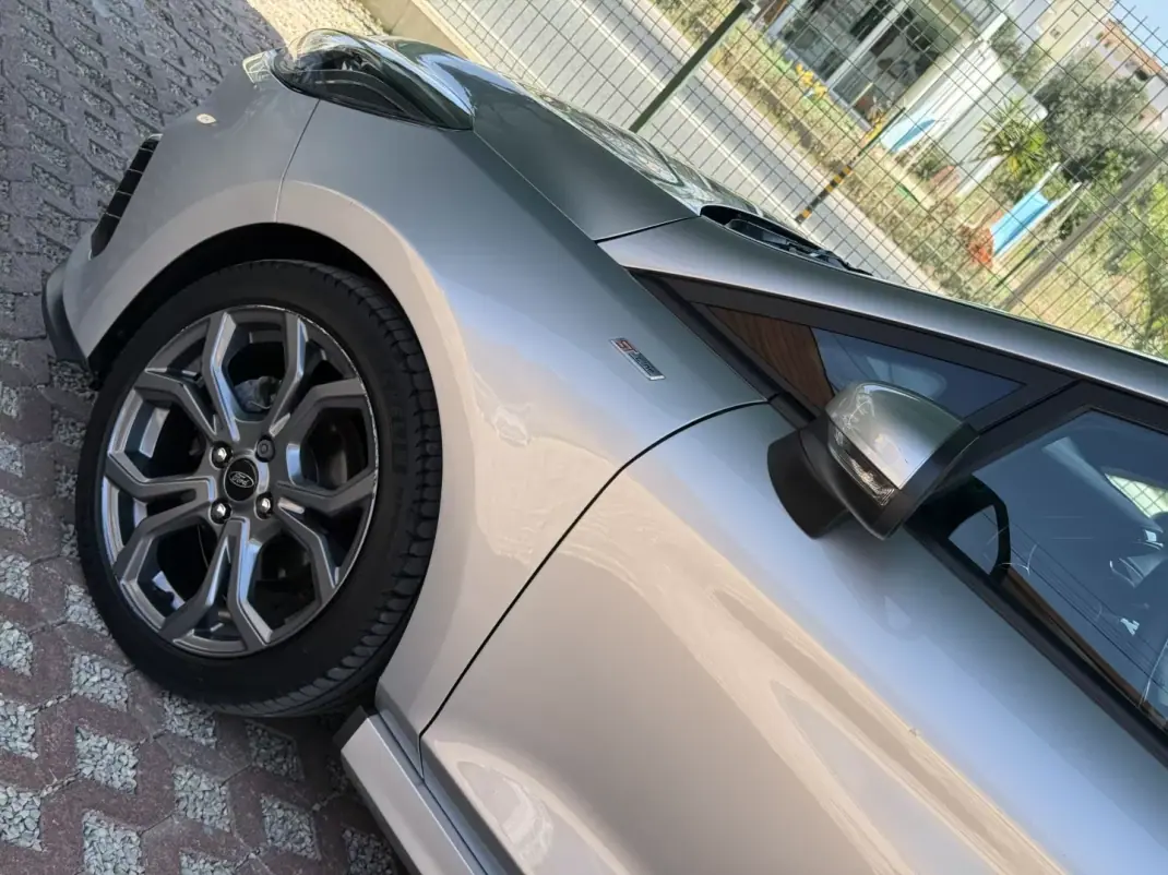 Ford Fiesta 2020 - 14900 EUR, 54422 km - AUTO.MOTO.pt - 54422km - foto 6 de 15