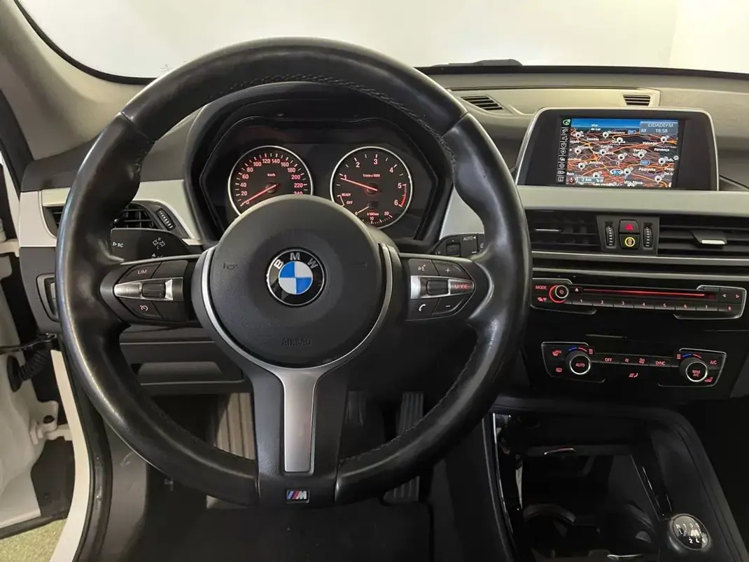 BMW X1 2016 - 18900 EUR, 134000 km - AUTO.MOTO.pt - 134000km - foto 16 de 31