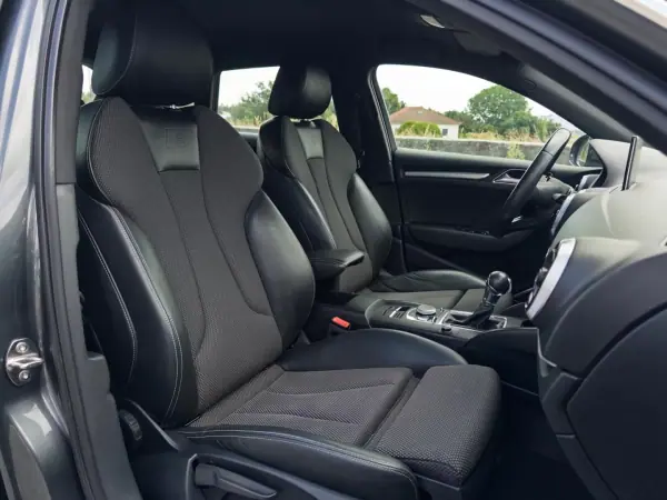 Audi A3 Sportback 2017 - 18990 EUR, 164000 km - AUTO.MOTO.pt - 164000km - foto 32 de 33