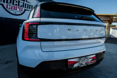 Volvo EX 30 2024 - 31900 EUR, 28000 km - AUTO.MOTO.pt - 28000km - foto 23 de 26