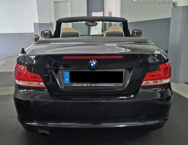 BMW 118 2011 - 15000 EUR, 126000 km - AUTO.MOTO.pt - 126000km - foto 9 de 23