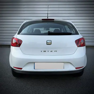 SEAT Ibiza 2011 - 5900 EUR, 204000 km - AUTO.MOTO.pt - 204000km - foto 6 de 20