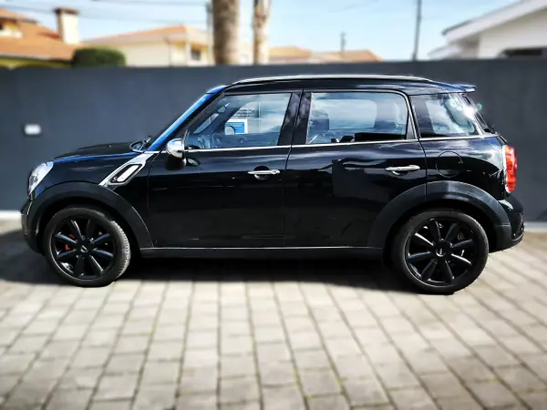 MINI Countryman 2012 - 12950 EUR, 213000 km - AUTO.MOTO.pt - 213000km - foto 2 de 5