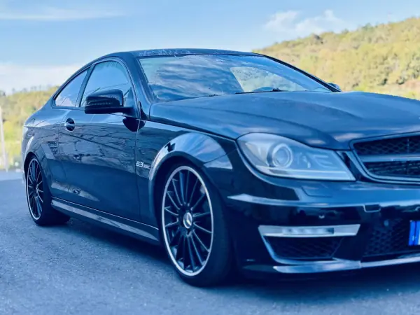 Mercedes-Benz C 63 AMG 2011 - 49900 EUR, 56000 km - AUTO.MOTO.pt - 56000km - foto 10 de 26