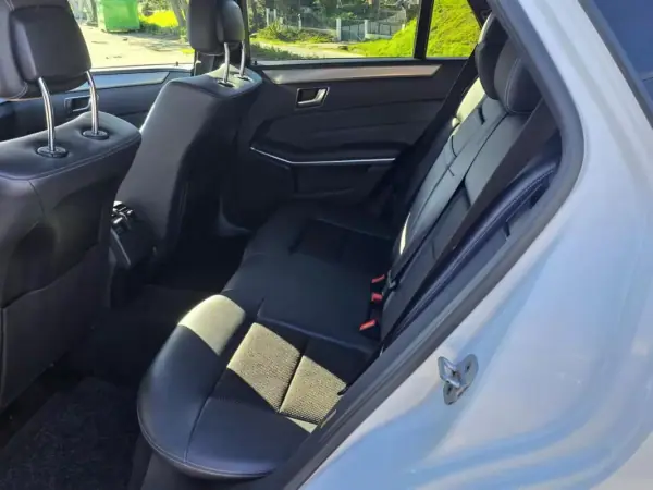 Mercedes-Benz E 220 2014 - 18900 EUR, 213445 km - AUTO.MOTO.pt - 213445km - foto 8 de 46