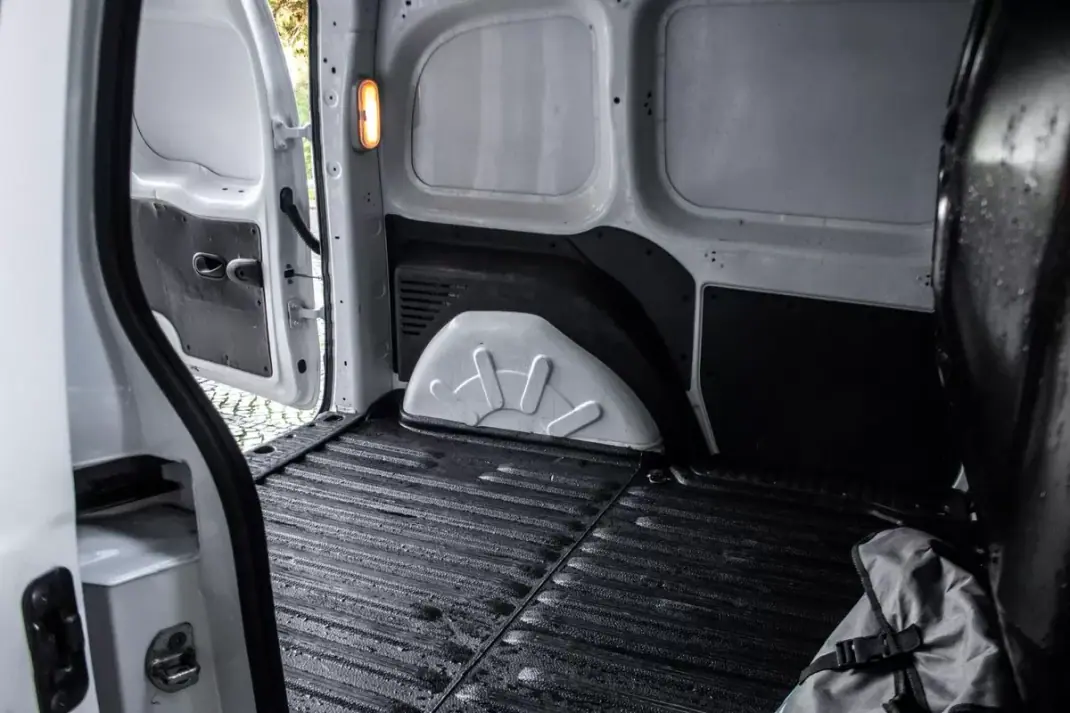 Renault Kangoo E-Tech 2020 - 9990 EUR, 57785 km - AUTO.MOTO.pt - 57785km - foto 28 de 28