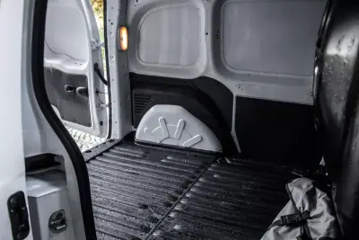 Renault Kangoo E-Tech 2020 - 9990 EUR, 57785 km - AUTO.MOTO.pt - 57785km - foto 28 de 28