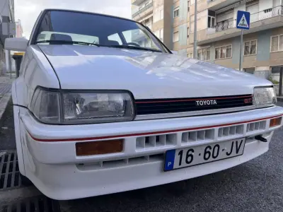 Toyota Corolla 1985 - 33000 EUR, 79000 km - 79000km - foto 5 de 10