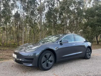 Tesla Model 3 2020 - 21900 EUR, 161211 km - AUTO.MOTO.pt - 161211km - foto 6 de 29