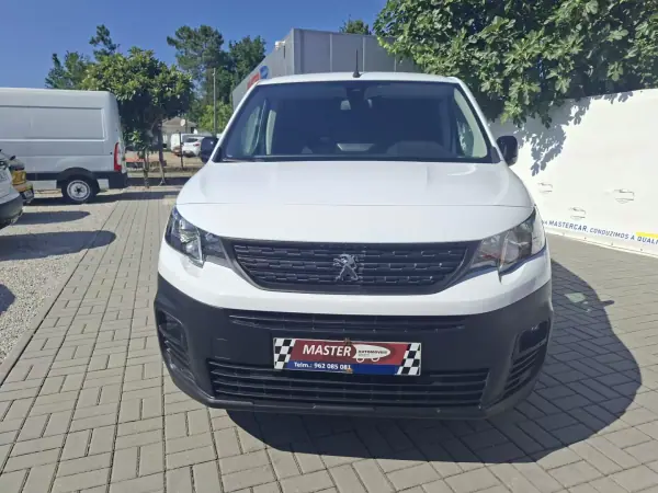 Peugeot Partner 2022 - 14850 EUR, 98726 km - AUTO.MOTO.pt - 98726km - foto 37 de 40