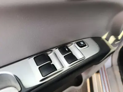 Mitsubishi L200 2008 — foto 4 de 14