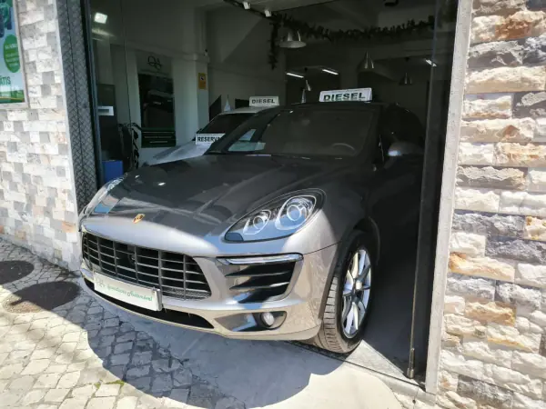 Porsche Macan 2014 - 42950 EUR, 177239 km - AUTO.MOTO.pt - 177239km - foto 15 de 59