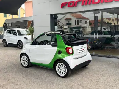 Smart Fortwo Cabrio 2019 - 12900 EUR, 58988 km - AUTO.MOTO.pt - 58988km - foto 2 de 19