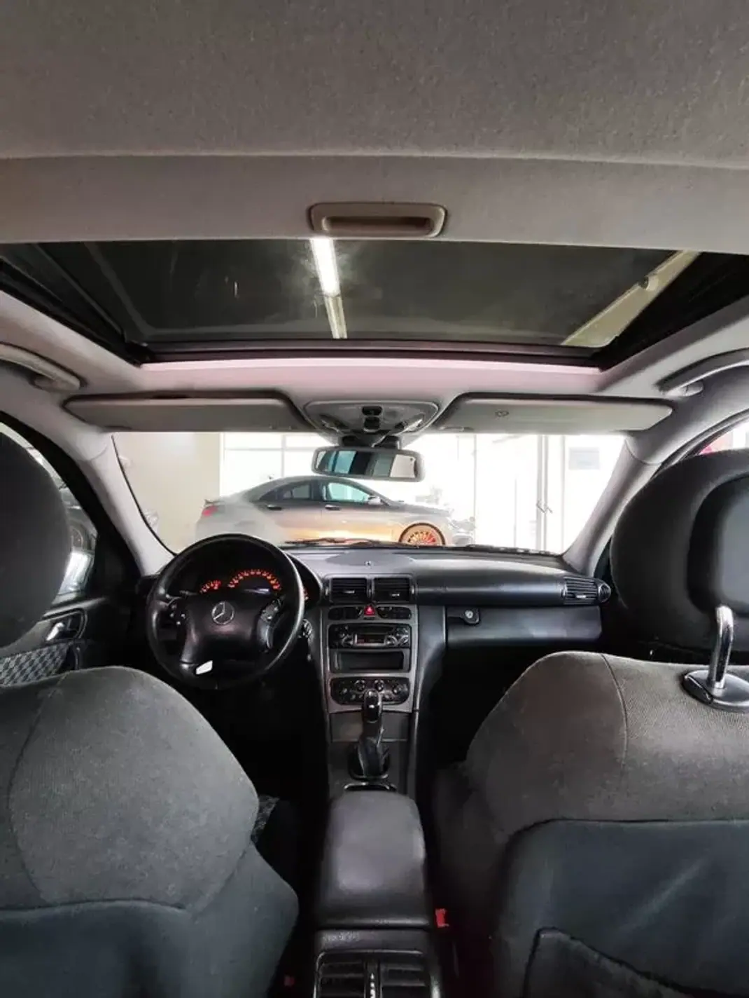 Mercedes-Benz C 220 2000 - 5750 EUR, 372700 km - AUTO.MOTO.pt - 372700km - foto 44 de 60