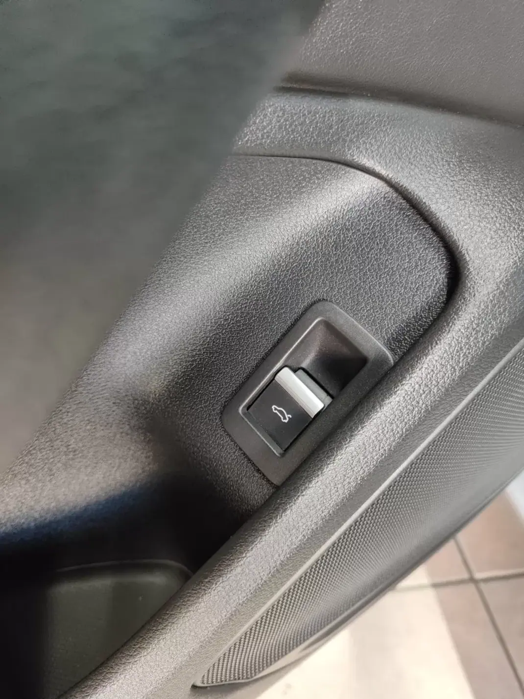 Audi A4 Avant 2017 - 21750 EUR, 126000 km - 126000km - foto 24 de 39