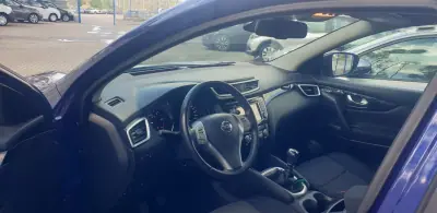 Nissan Qashqai 2015 - 14950 EUR, 104000 km - AUTO.MOTO.pt - 104000km - foto 8 de 13