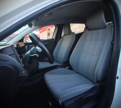 Renault Mégane E-Tech 2022 - 21000 EUR, 31000 km - AUTO.MOTO.pt - 31000km - foto 7 de 29