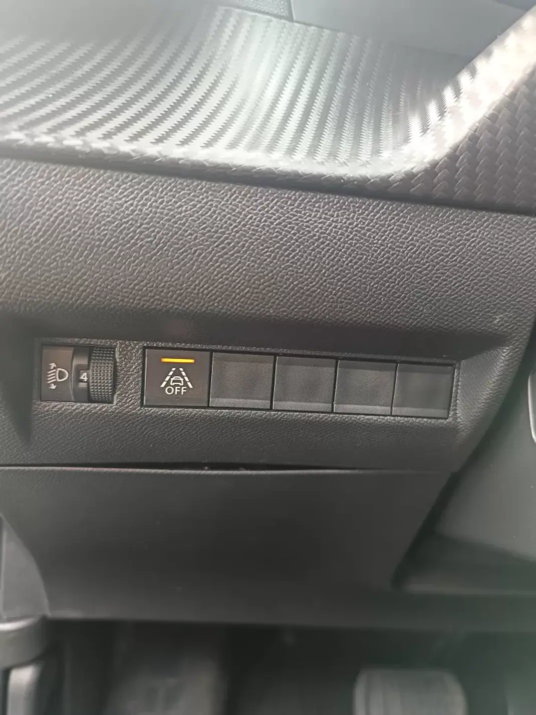 Peugeot 2008 2020 - 15900 EUR, 124990 km - AUTO.MOTO.pt - 124990km - foto 32 de 37