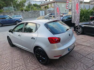 SEAT Ibiza 2016 - 10900 EUR, 80000 km - AUTO.MOTO.pt - 80000km - foto 12 de 29