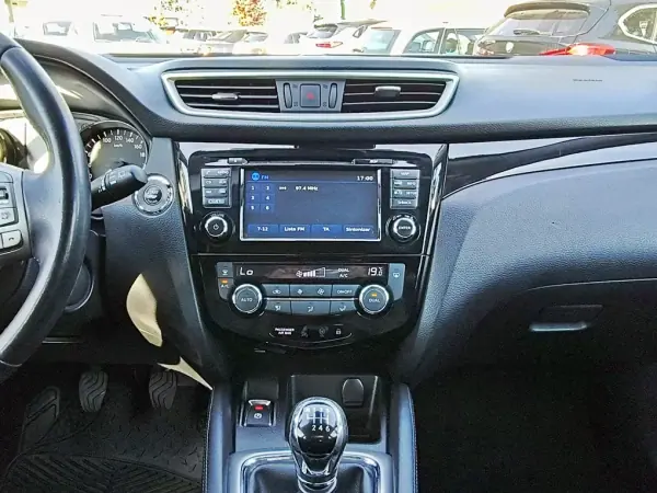 Nissan Qashqai 2016 - 16500 EUR, 146464 km - AUTO.MOTO.pt - 146464km - foto 22 de 34