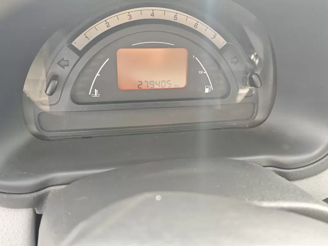 Citroën C3 2003 - 4500 EUR, 279000 km - AUTO.MOTO.pt - 279000km - foto 13 de 13