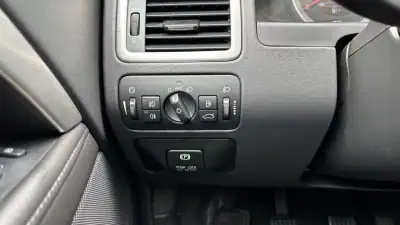 Volvo XC 70 2011 - 13999 EUR, 256121 km - AUTO.MOTO.pt - 256121km - foto 15 de 23