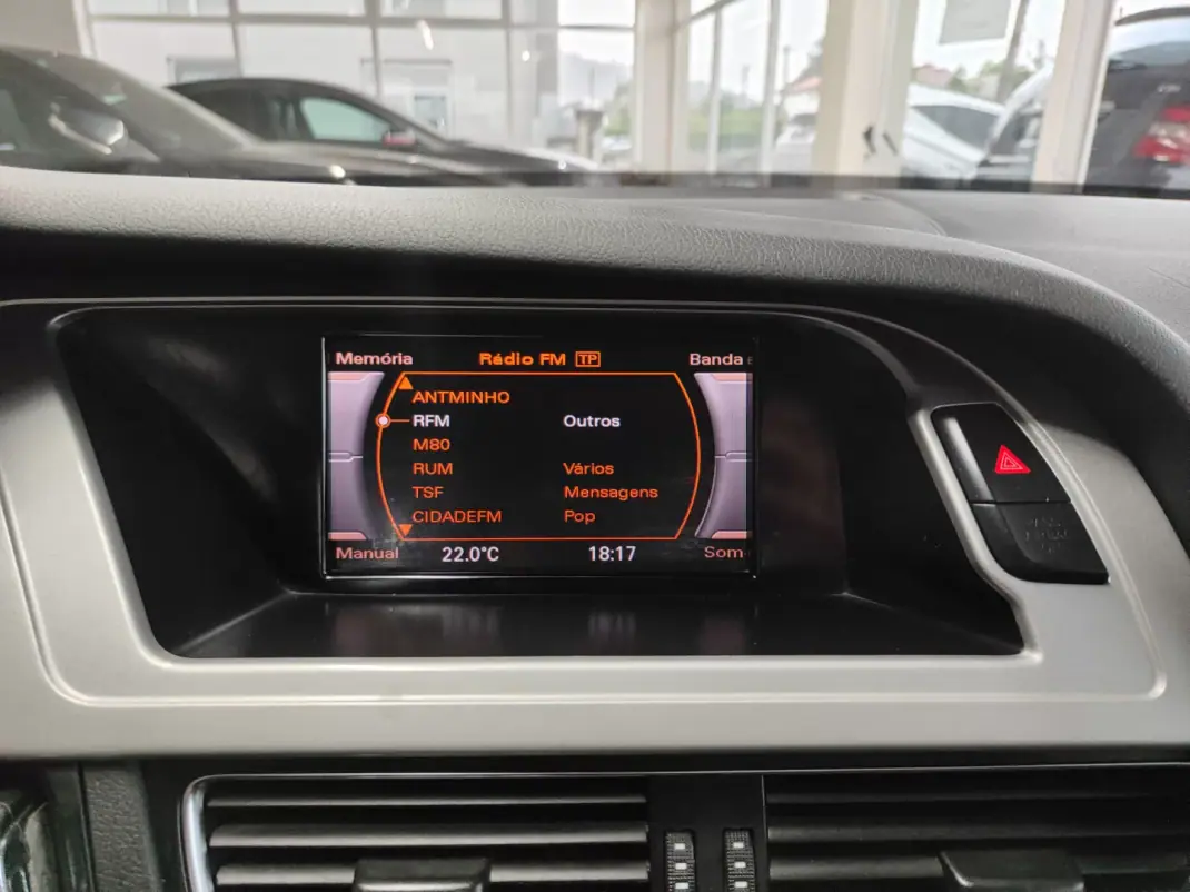 Audi A4 Avant 2009 - 10750 EUR, 261000 km - 261000km - foto 28 de 36