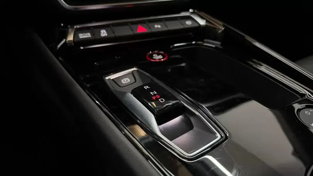 Audi e-tron GT 2022 - 57990 EUR, 59200 km - AUTO.MOTO.pt - 59200km - foto 24 de 28