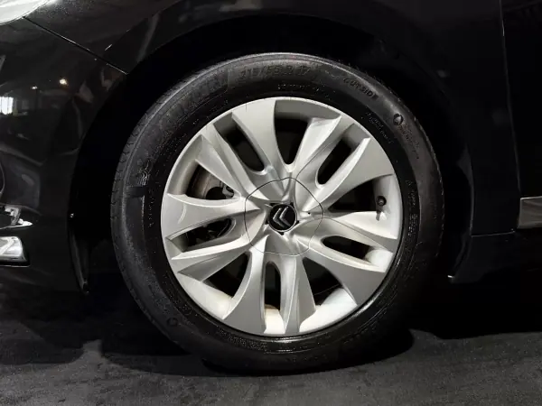 Citroën DS5 2014 - 12499 EUR, 165000 km - AUTO.MOTO.pt - 165000km - foto 30 de 30