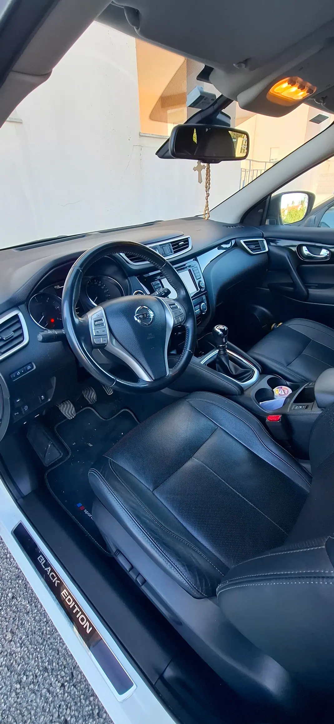 Nissan Qashqai 2017 - 10500 EUR, 211000 km - 211000km - foto 5 de 8