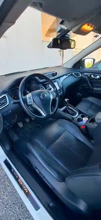 Nissan Qashqai 2017 - 11500 EUR, 211000 km - AUTO.MOTO.pt - 211000km - foto 5 de 8