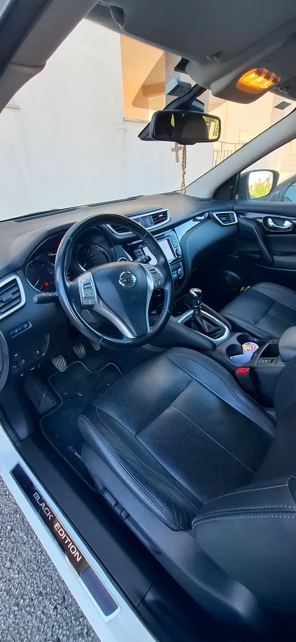 Nissan Qashqai 2017 - 11500 EUR, 211000 km - AUTO.MOTO.pt - 211000km - foto 5 de 8