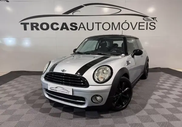 MINI 3 Portas 2010 - 8900 EUR, 211000 km - AUTO.MOTO.pt - 211000km - foto 2 de 33