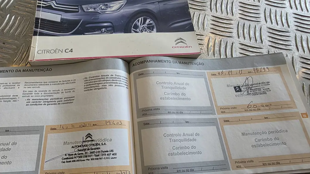 Citroën C4 2011 - 7900 EUR, 225567 km - AUTO.MOTO.pt - 225567km - foto 48 de 49