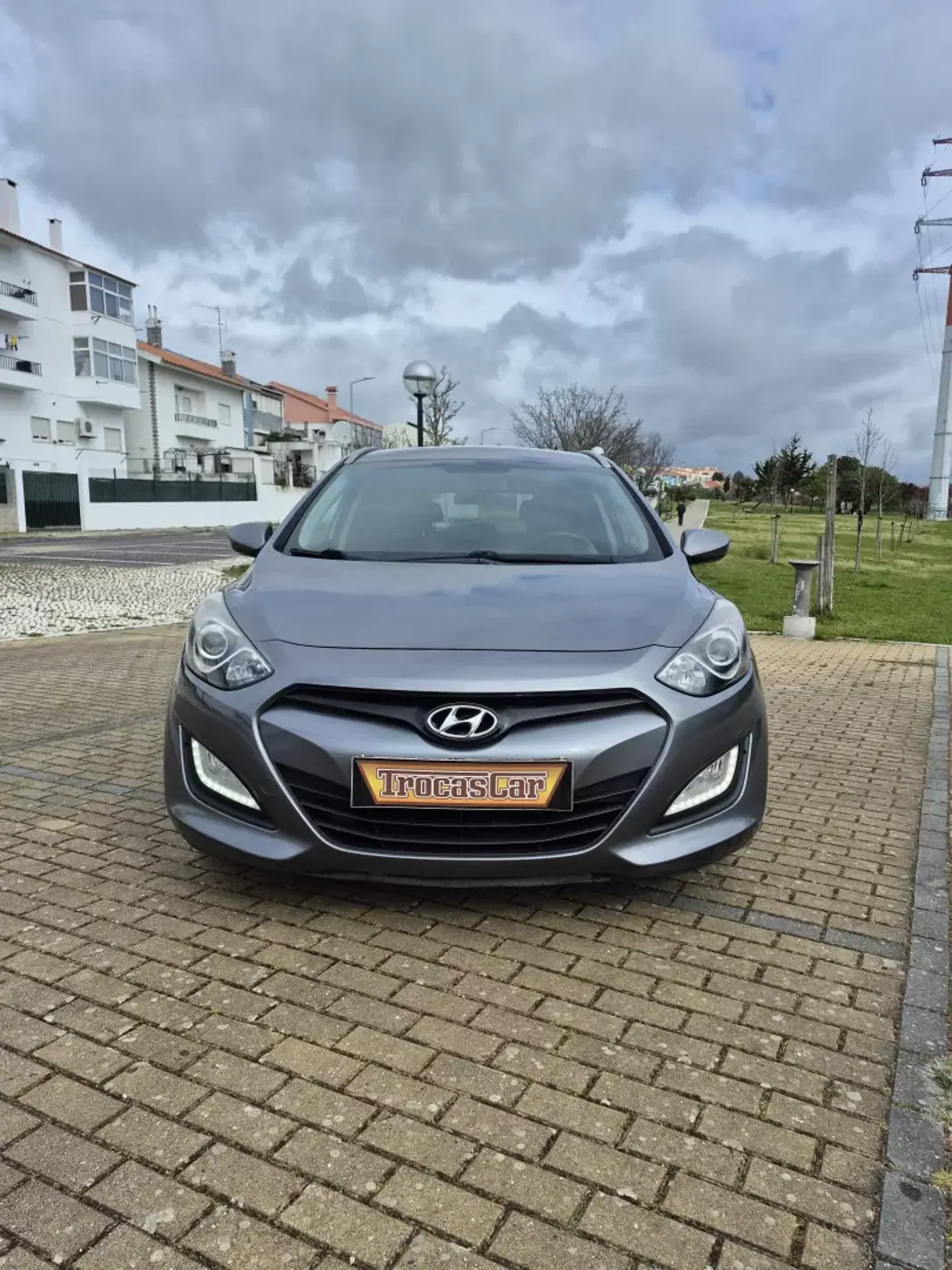 Hyundai i30 SW 2013 - 6890 EUR, 200850 km - AUTO.MOTO.pt - 200850km - foto 1 de 19