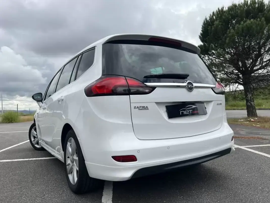 Opel Zafira 2015 - 9950 EUR, 177000 km - AUTO.MOTO.pt - 177000km - foto 7 de 9