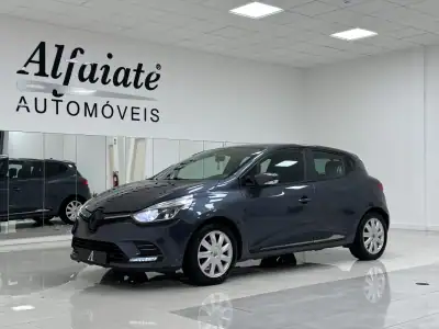 Renault Clio 2017 - 11890 EUR, 109000 km - AUTO.MOTO.pt - 109000km - foto 2 de 17