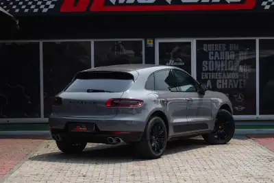 Porsche Macan 2015 - 43900 EUR, 152799 km - AUTO.MOTO.pt - 152799km - foto 21 de 27