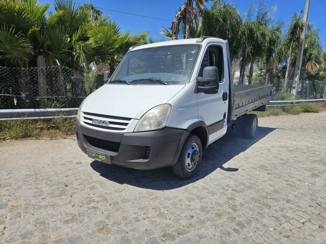 Iveco 2010 - 12350 EUR, 460000 km - AUTO.MOTO.pt - 460000km - foto 1 de 6