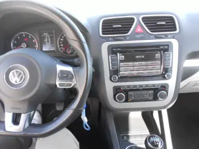 Volkswagen Scirocco 2011 - 12500 EUR, 121314 km - AUTO.MOTO.pt - 121314km - foto 9 de 10